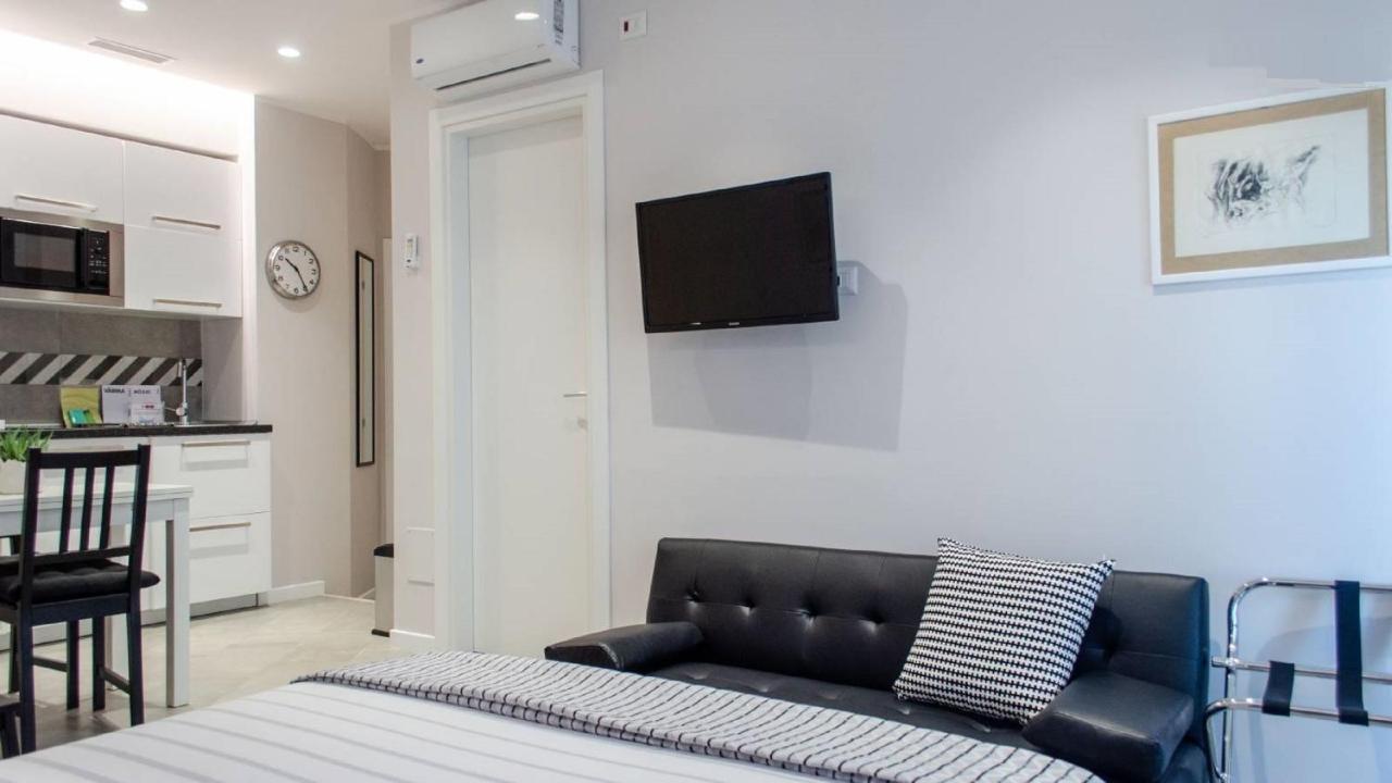 Interno 1 Ciampino Roma Luxury Apartment Con Balcone מראה חיצוני תמונה